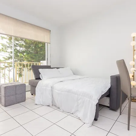 Two Bedroom Apartment - With Parking & Balcony - Heart Of Wynwood Miami Exterior photo