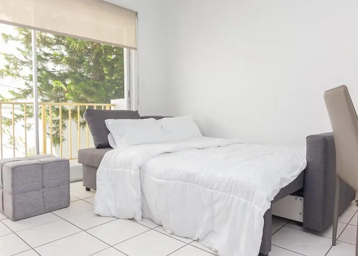 Two Bedroom Apartment - With Parking & Balcony - Heart Of Wynwood